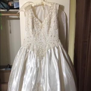 Wedding dress and veil